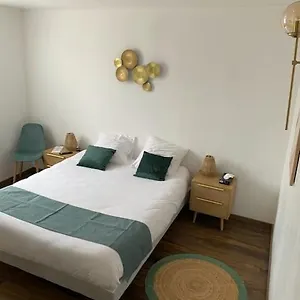 2* Hotel De Provence